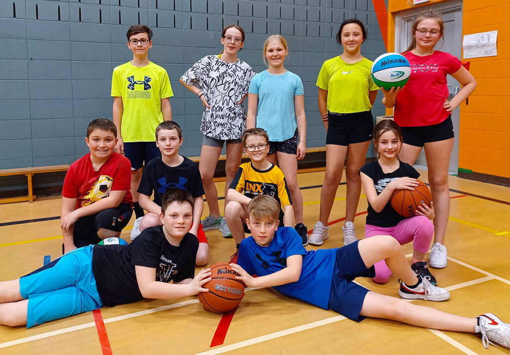 L'équipe de basketball de l'école La Francolière