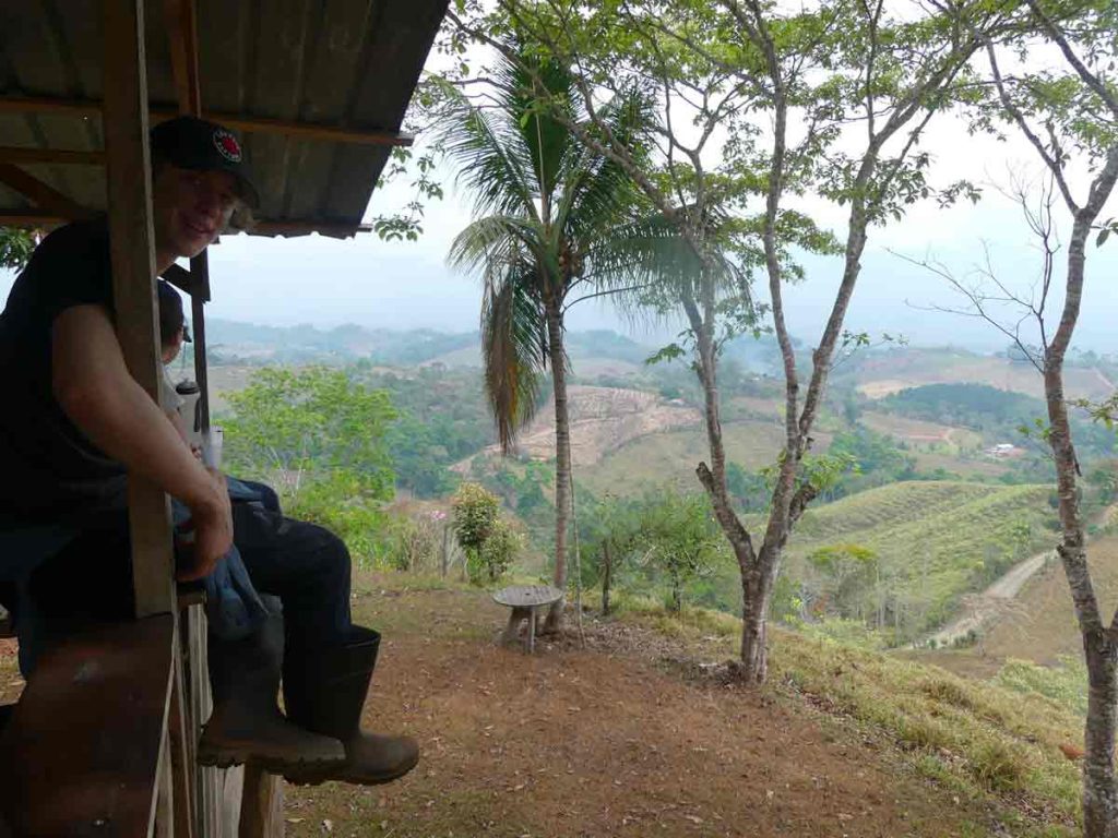 Un moment de détente en montage au Costa-Rica